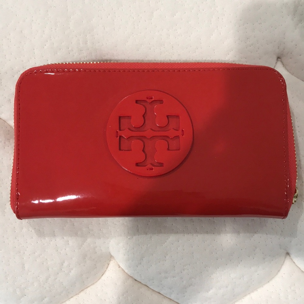 Tory Burch wallet